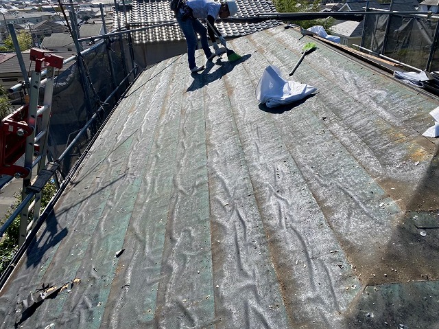 スレート撤去開始